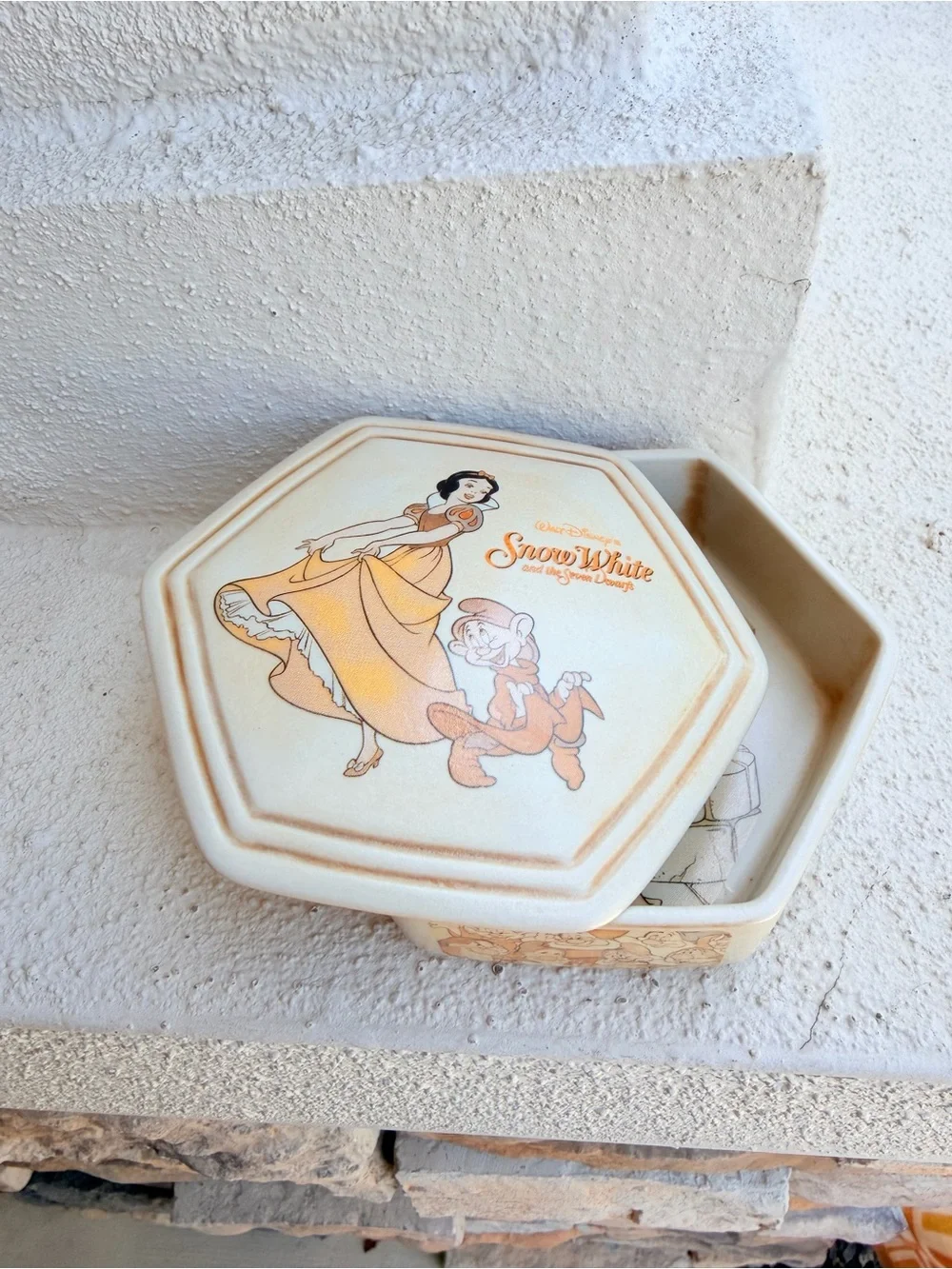 Walt Disney Snow White & Seven Dwarfs 70th Anniversary Porcelain Trinket Box